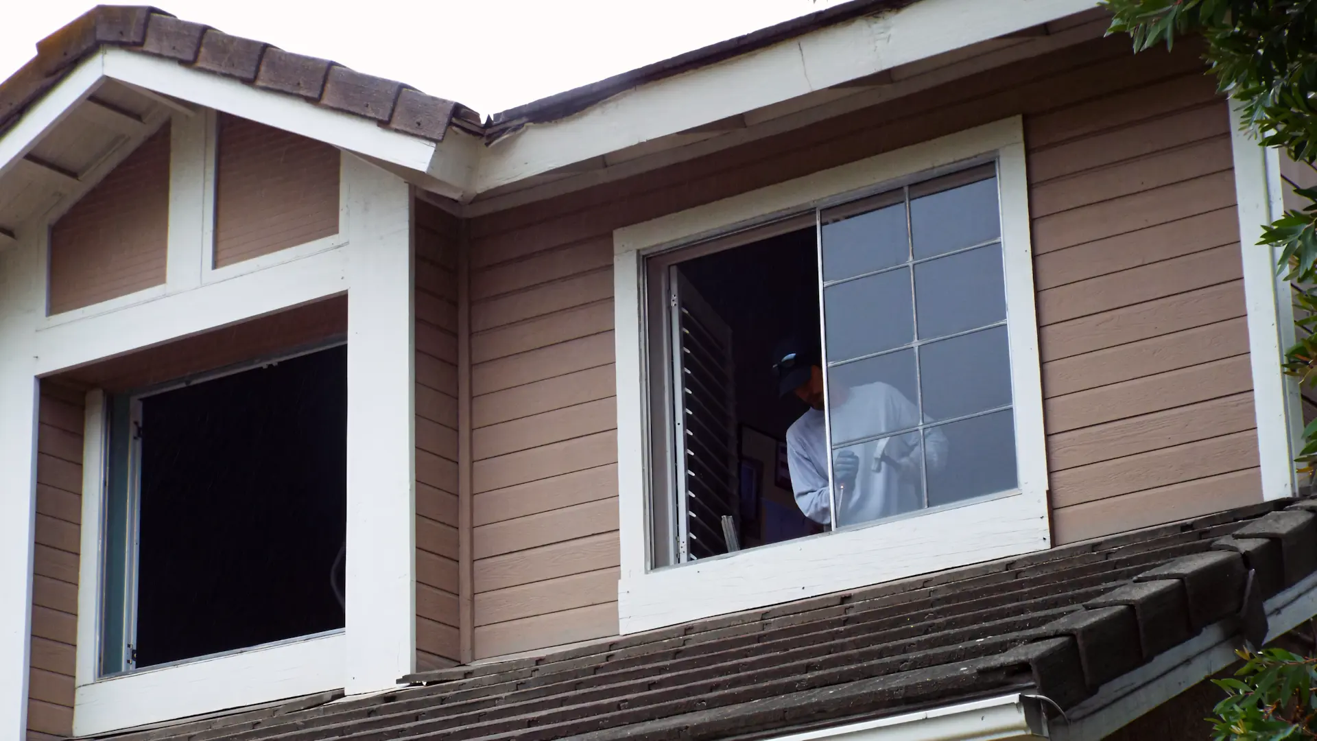 A full color 1920x1080 webp image of Anlin windows installed by CAT Exteriors.